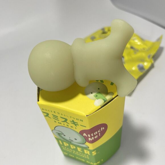 Authentic Smiski Playing Behind Phone Hippers Glow In The Dark Figure - Picture 3 of 4